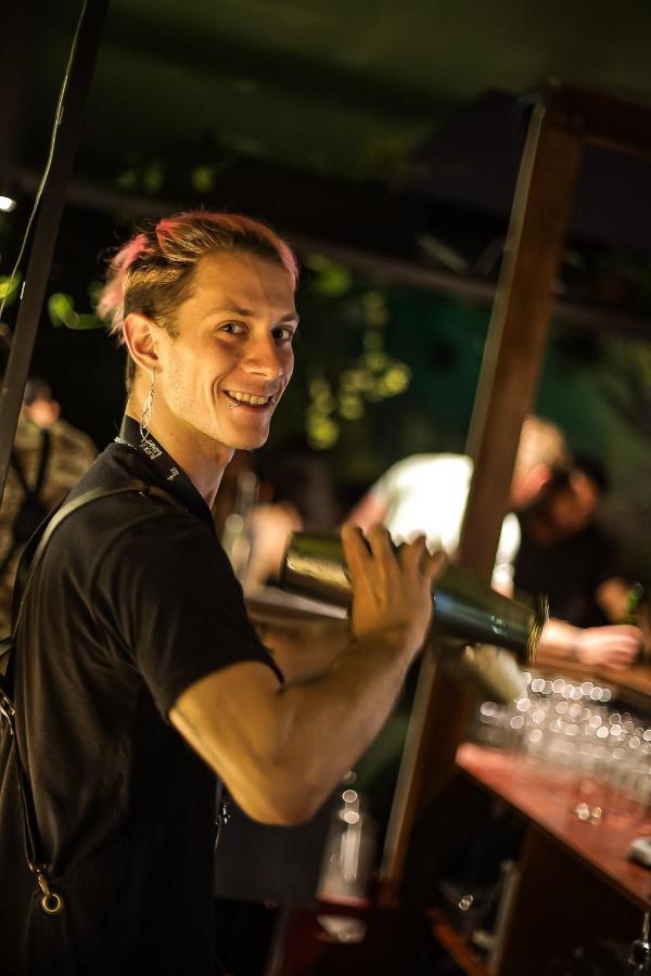 Black Llama Hostel Miraflores リマ エクステリア 写真